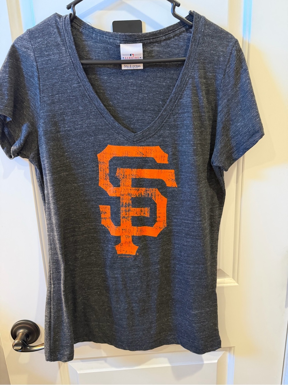 Women’s San Francisco Giants V-Neck Shirt